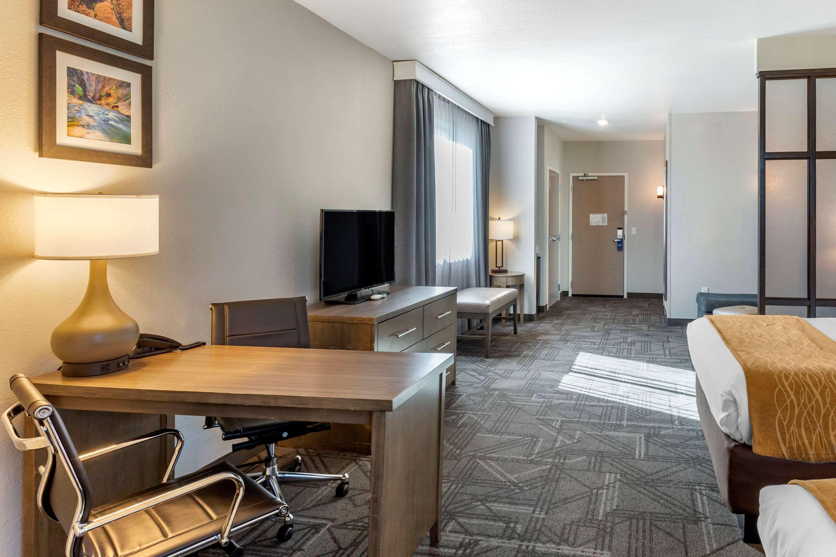 Comfort Inn & Suites Salt Lake City Airport Εξωτερικό φωτογραφία